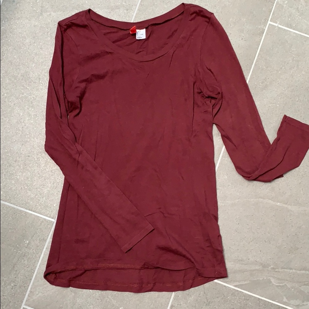 Long sleeve maroon top